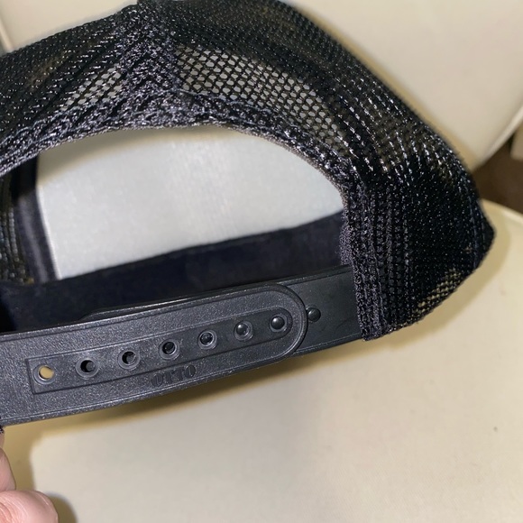 TRUCKER HAT never worn got from an insta business - Picture 2 of 3